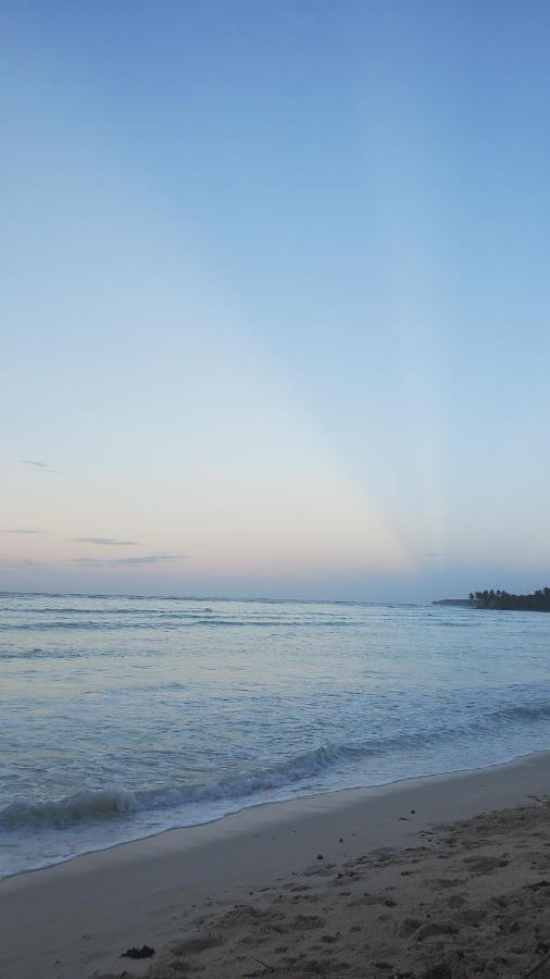 Yes Papa! Rooms Only 100M From The Beach! لاس غاليراس المظهر الخارجي الصورة